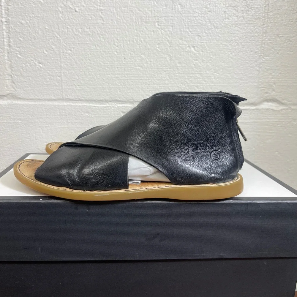 Born Iwa Sandals Black Leather Criss Cross Back‎ Zip Women's Size 8 M